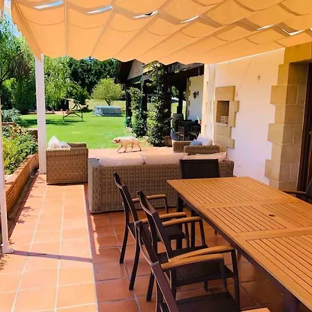 La Torre Con Piscina Vila