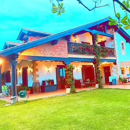 Villa La Torre Con Piscina Liencres