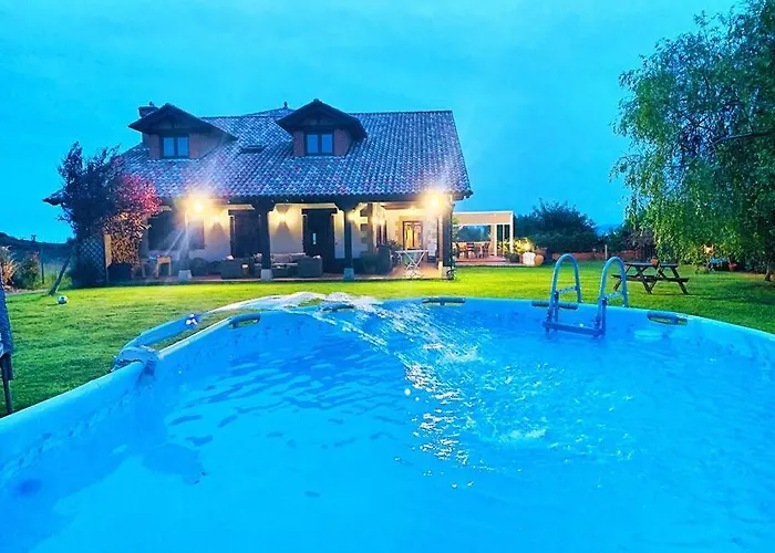 Villa La Torre Con Piscina Liencres