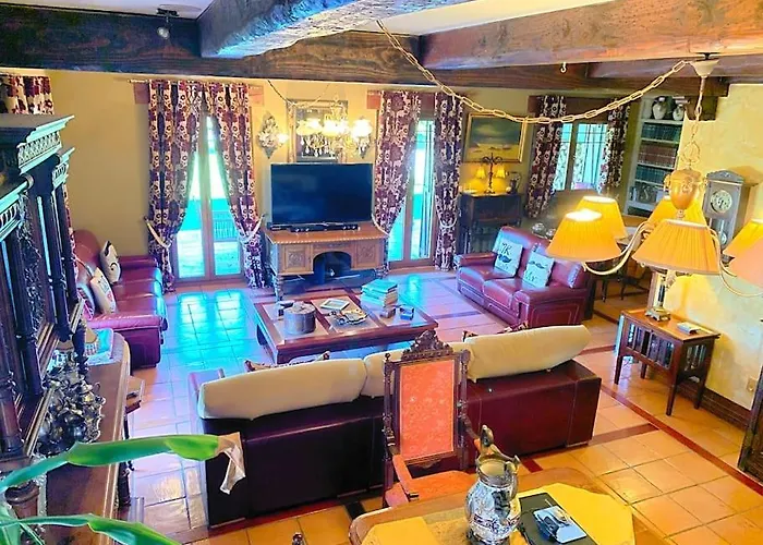 La Torre Con Piscina Villa *