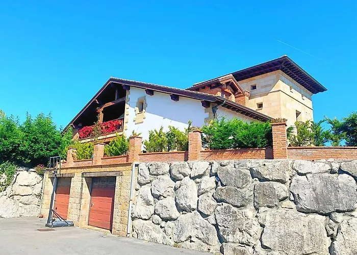 La Torre Con Piscina Villa *