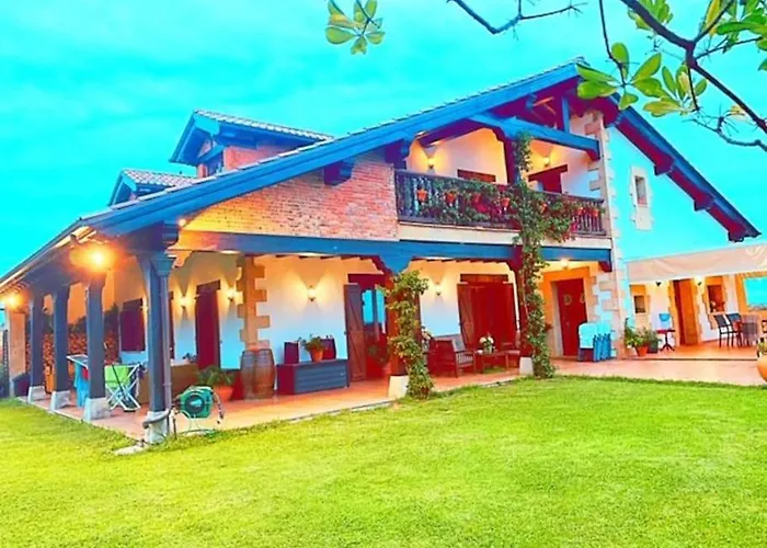 Villa La Torre Con Piscina Liencres