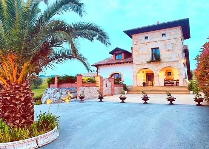 Willa La Torre Con Piscina Liencres